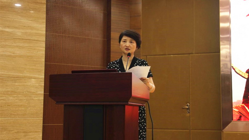 1505696733111194.jpg 1、袁俊副院长对本次展示课背景、意义做简要说明_缩小大小.jpg
