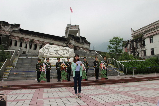 6.学生代表张雅姿同学发言