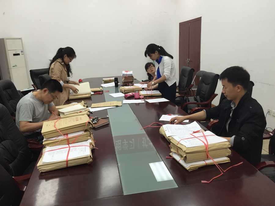1526435003108293.jpg 思想政治教育系召开教学研讨会02-缩小.jpg