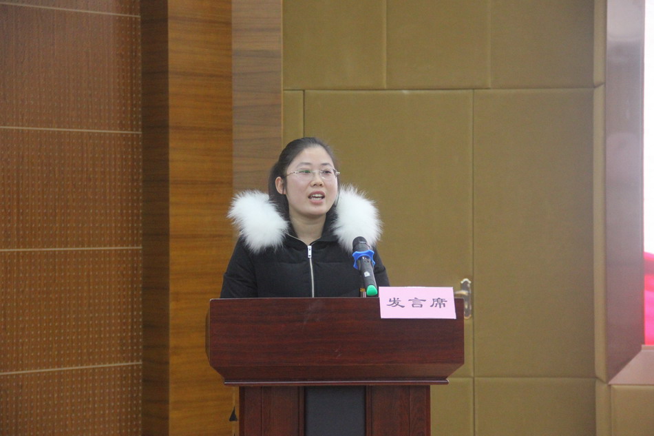 14.学员代表九寨沟县旅游执法局科员陈润发言_缩小大小.JPG